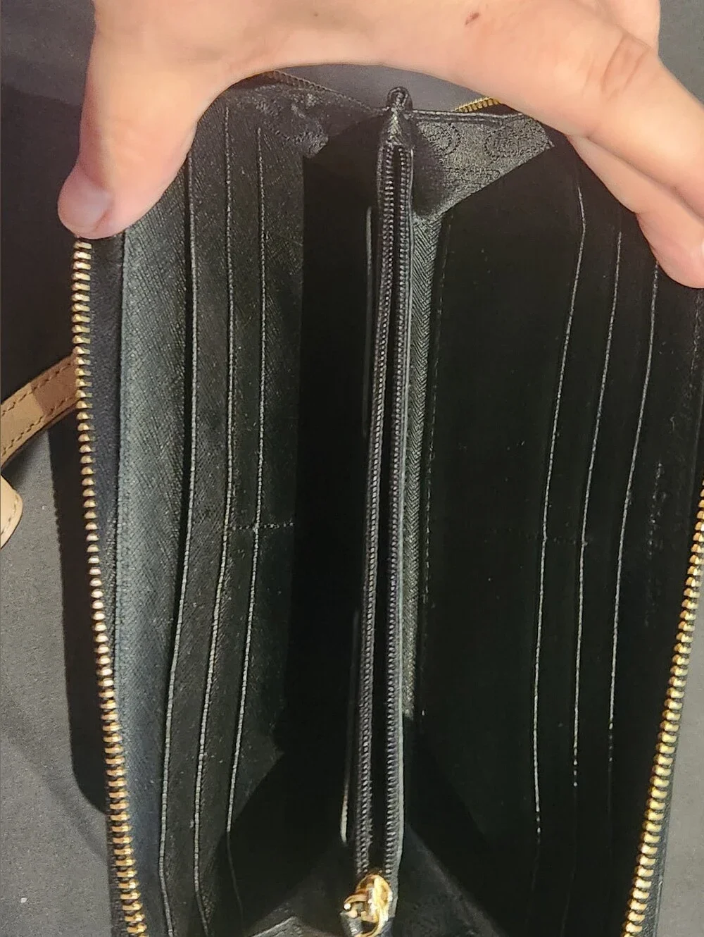 MICHAEL KORS Black Patent Leather MK Signature Logo Zip-Around Wallet Clutch